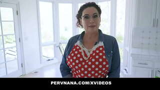 Тајна професија баке Амандиној Ридер показује Њен Пасынку из прве руке