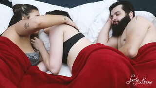 Menage com анални е gozada na цара дас дуас amiguinhas. (пуна верзија без мреже)