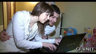 Ħelu tħares żagħżagħ-sbuħija jieħu diffiċli 10-pounder