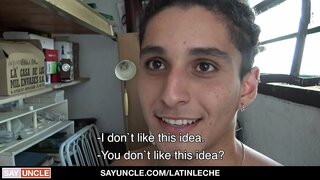 ���ાંધકામ છોકરો Sucks લોડો માટે વધારાની રોકડ